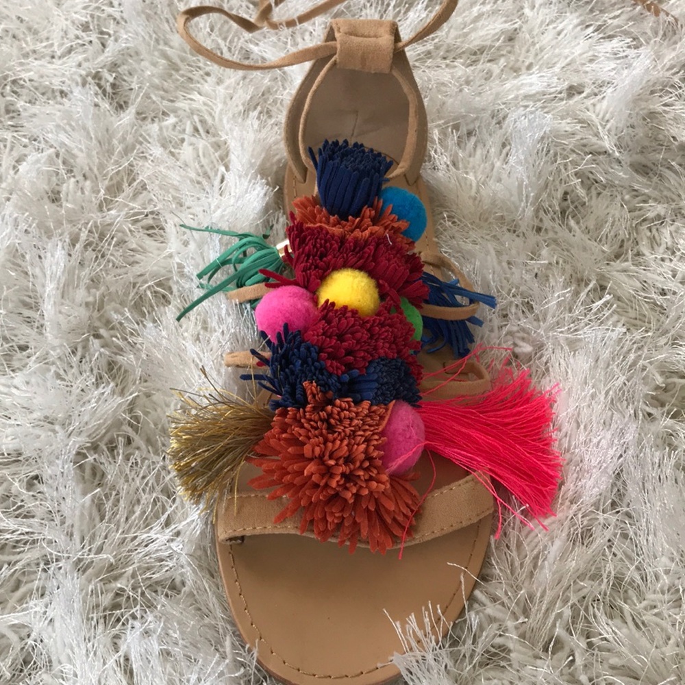 3D Multicolor Sandals with High Straps Size 8 1/2
